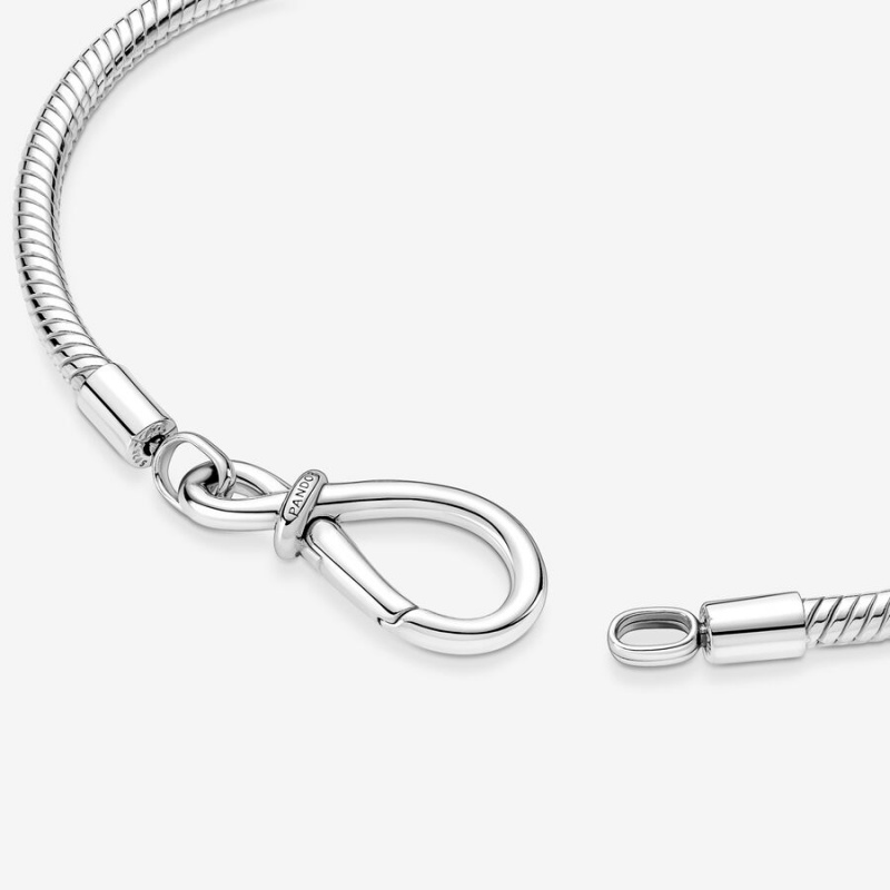 Charm Holders Pandora Moments Infinity Knot Snake Argent | 6873145-QB